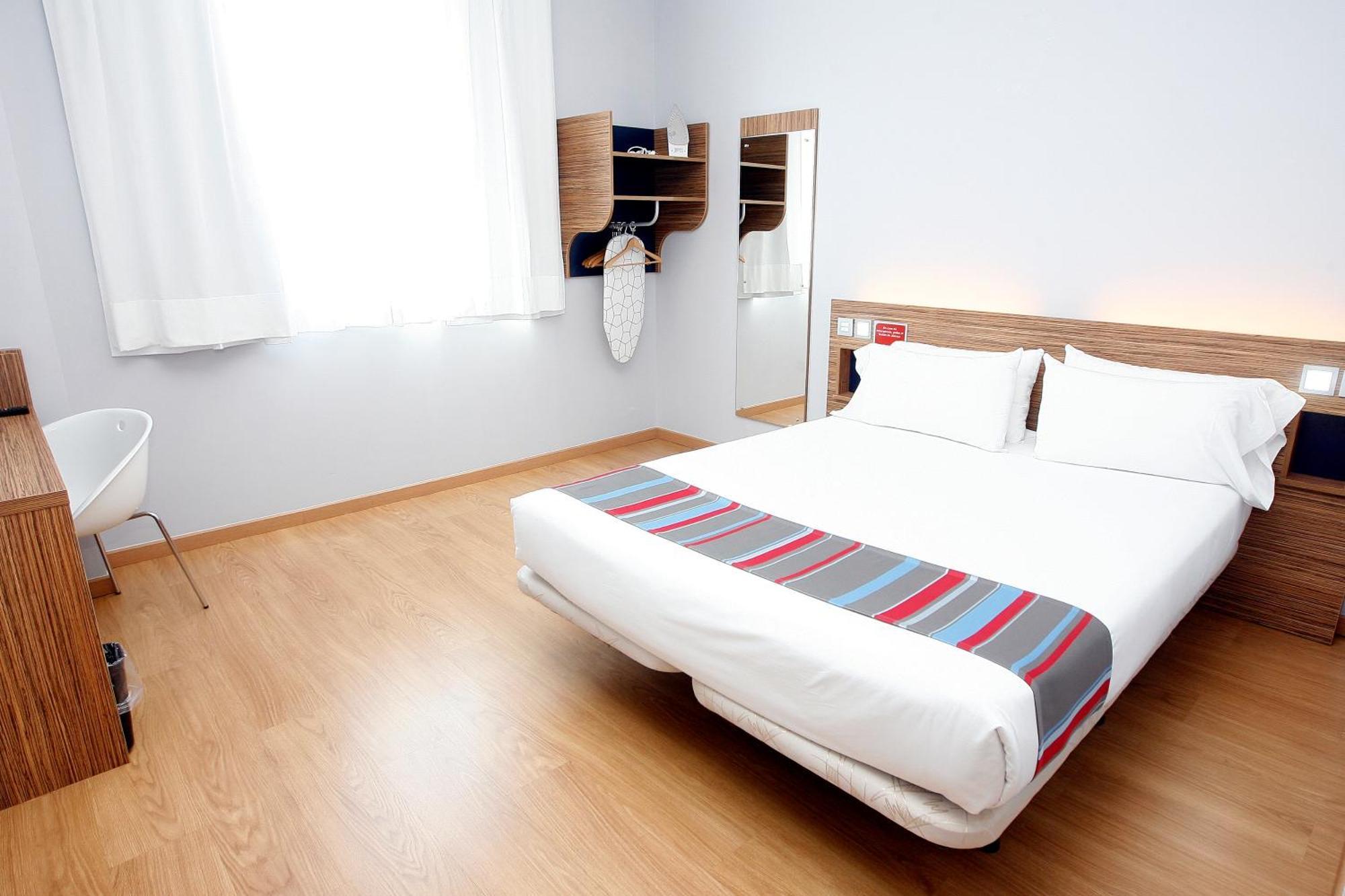 Travelodge Barcelona Poblenou Εξωτερικό φωτογραφία