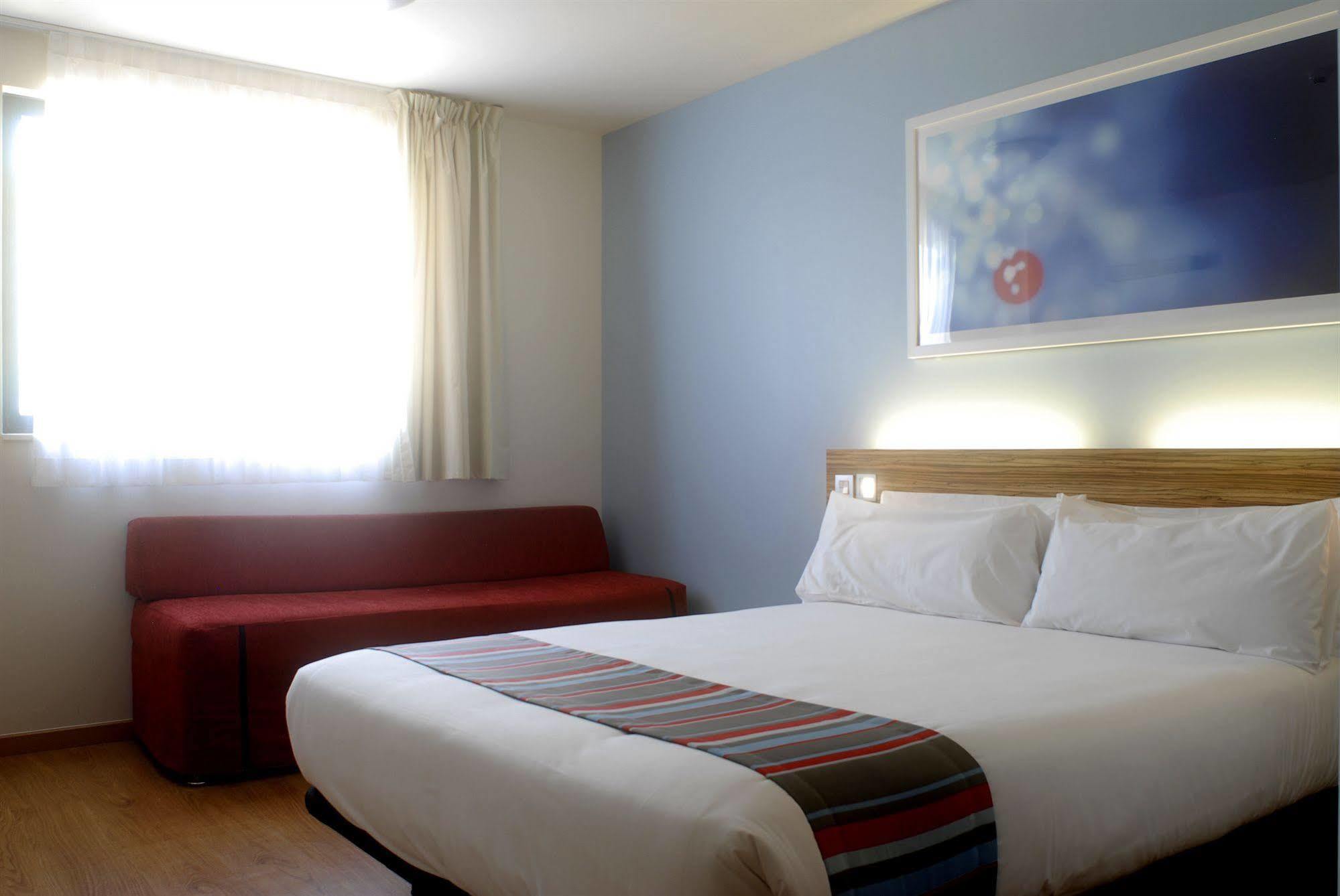 Travelodge Barcelona Poblenou Εξωτερικό φωτογραφία